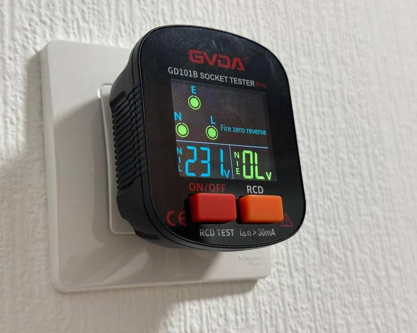 Тестер розеток с дисплеем GVDA GD101B: есть контакт?!</p>
<p>/ Инструменты и запчасти / iXBT Live