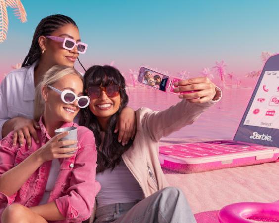 Смартфон для настоящих Barbie.</p>
<p>HDM представила 